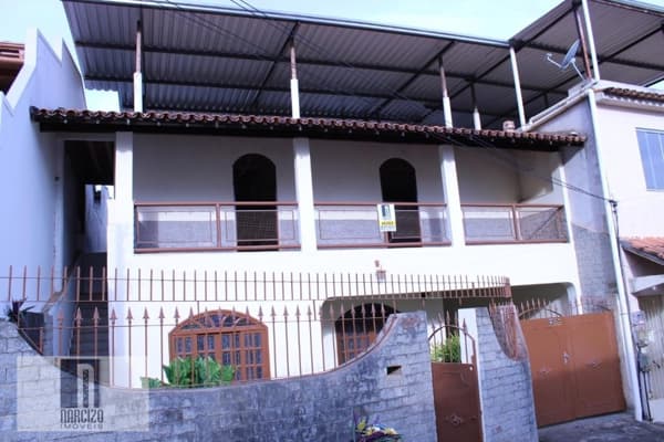 Casa em Itaperuna - Centro