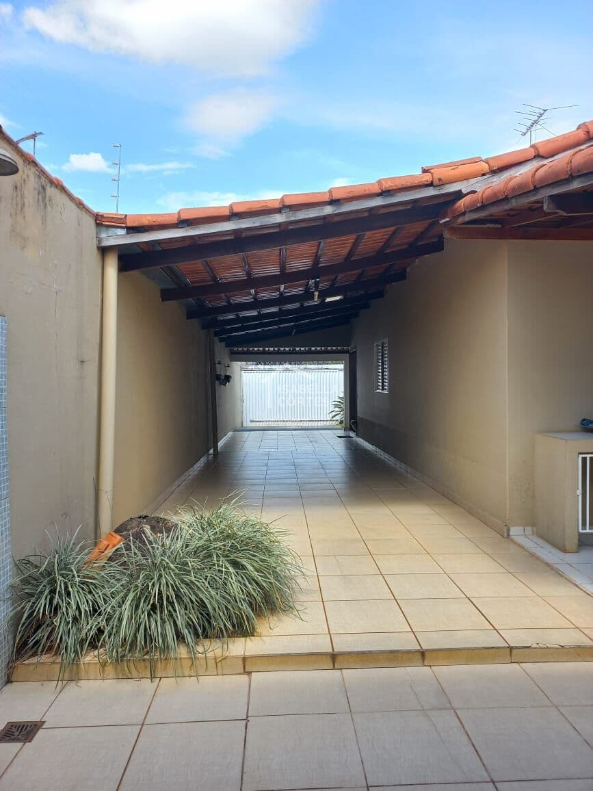 Casa à venda localizada no bairro Morada Nova em Patrocínio/MG