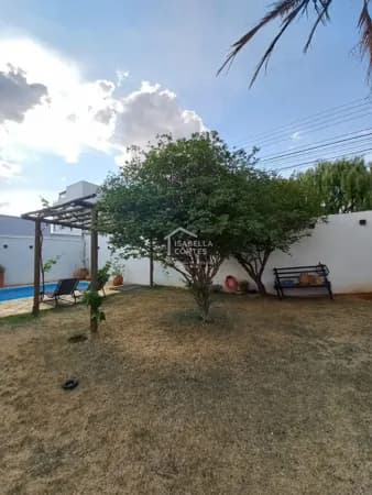 Casa à venda localizada no bairro Nossa Senhora de Fátima em Patrocínio/MG