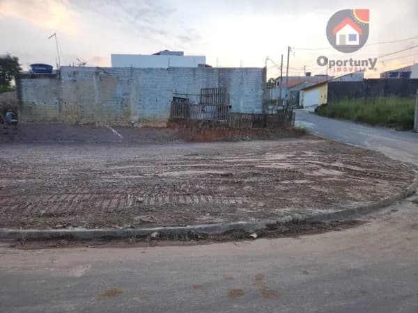Lote/Terreno em Guarulhos - Jardim São João