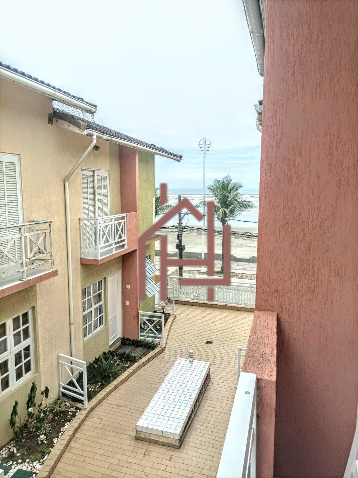 Sobrado em Condomínio em Jardim Marina, Mongaguá/SP