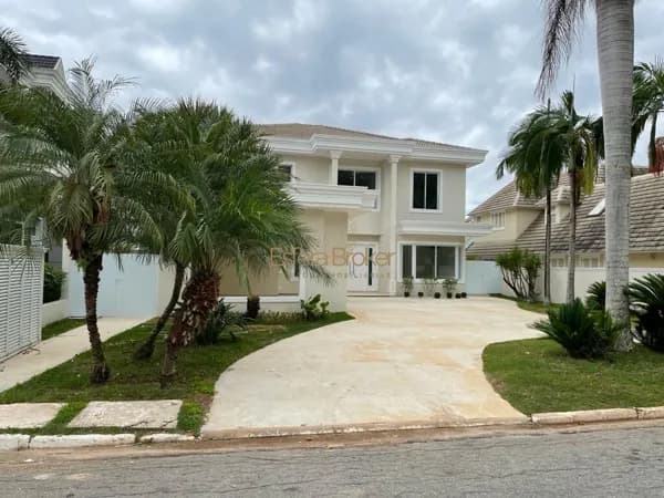 Casa disponível para venda no bairro Tamboré - Santana de Parnaíba/SP