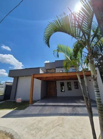 Casa disponível para venda no bairro Parque São Luís - Taubaté/SP