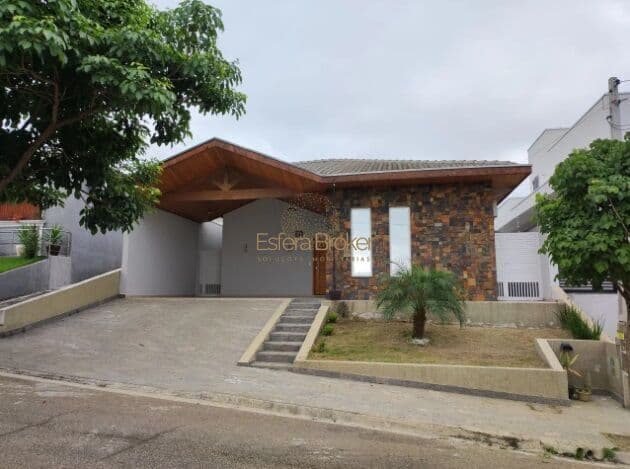 Casa disponível para locação no bairro Bairro do Grama - Caçapava/SP