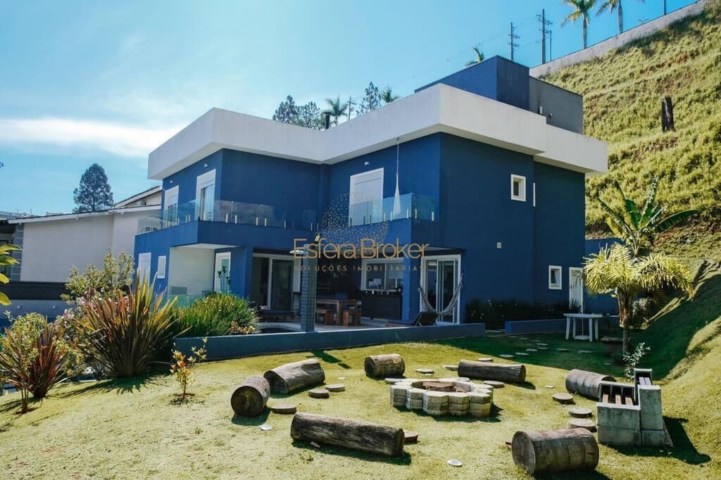 CASA MOBILIADA disponível para venda no bairro Alphaville - Santana de Parnaíba/SP
