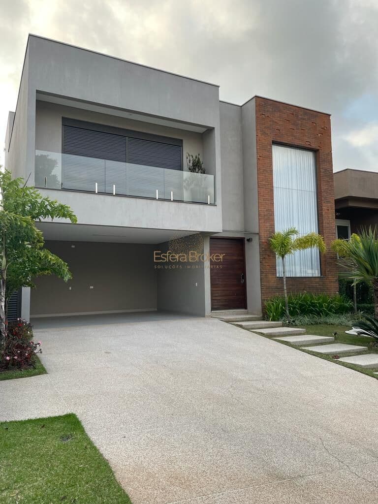 CASA MOBILIADA disponível para venda no bairro Tamboré - Santana de Parnaíba/SP