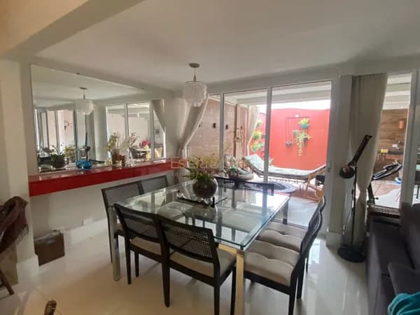 Casa disponível para venda no bairro Tamboré - Santana de Parnaíba/SP