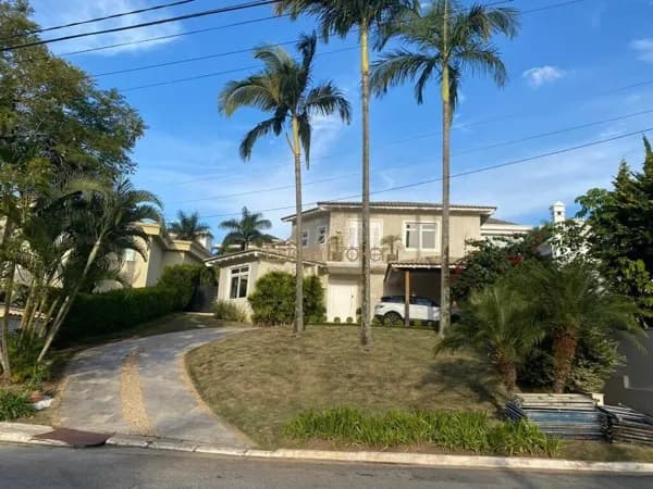 Casa aMOBILIADA disponível para locacao em Condomínio