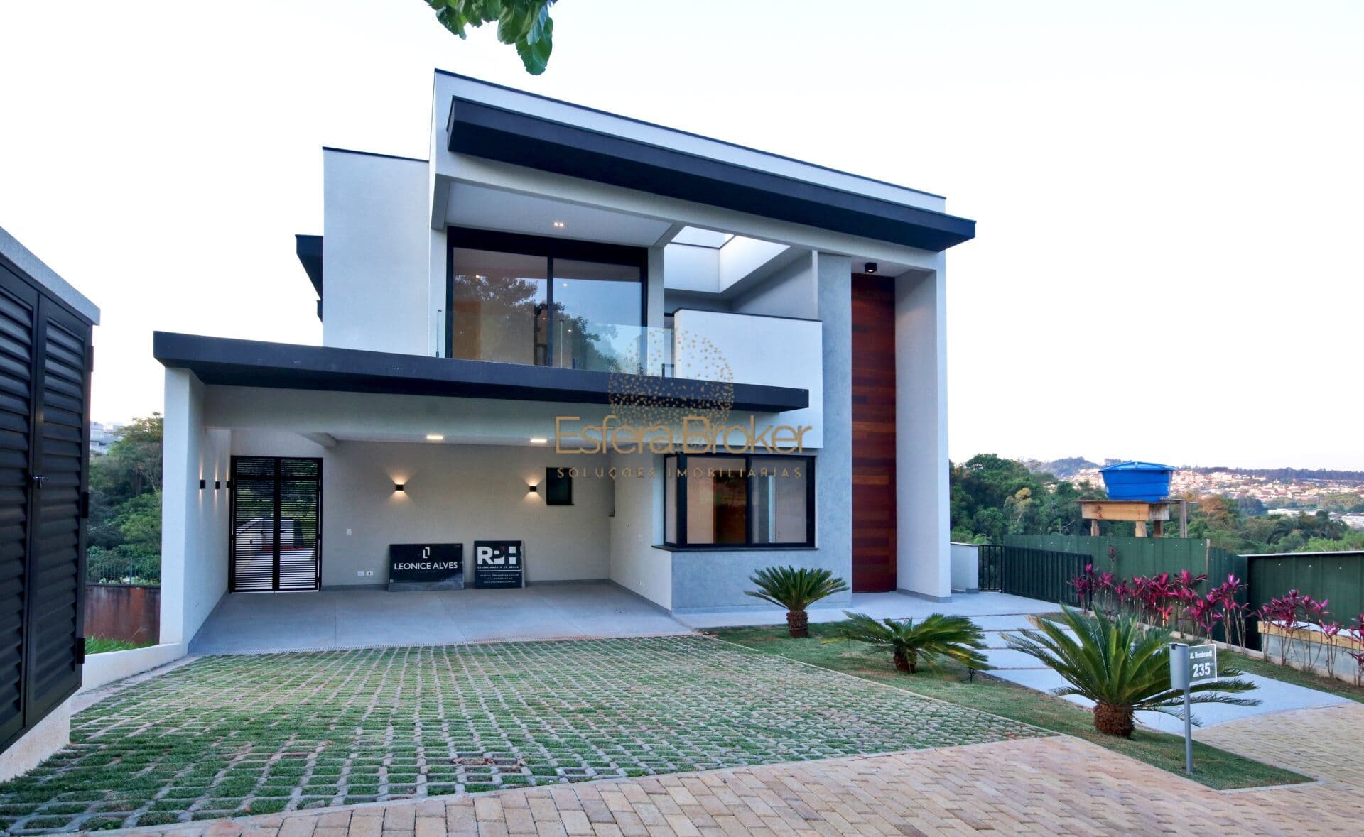 Casa disponível para venda no bairro Alphaville - Santana de Parnaíba/SP