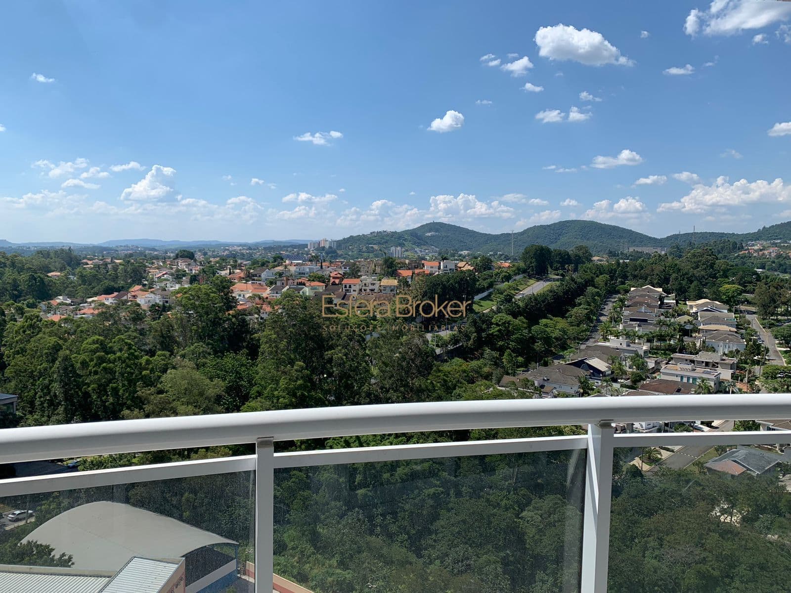 APARTAMENTO MOBILIADO disponível para venda no bairro Dezoito do Forte Empresarial/Alphaville. - Barueri/SP