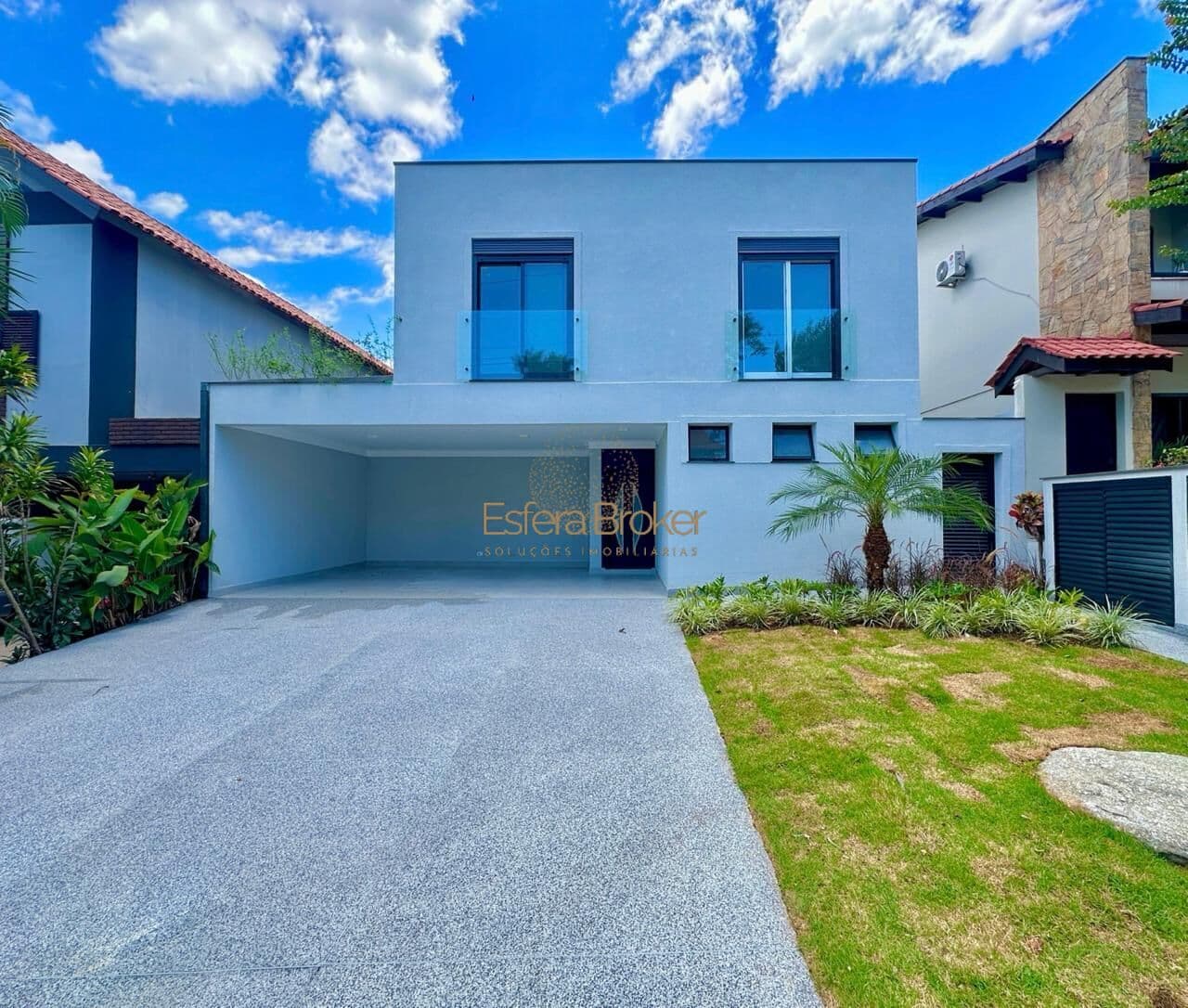 Casa disponível para venda no bairro Alphaville - Santana de Parnaíba/SP