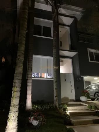 Casa disponível para locação no bairro Alphaville - Santana de Parnaíba/SP