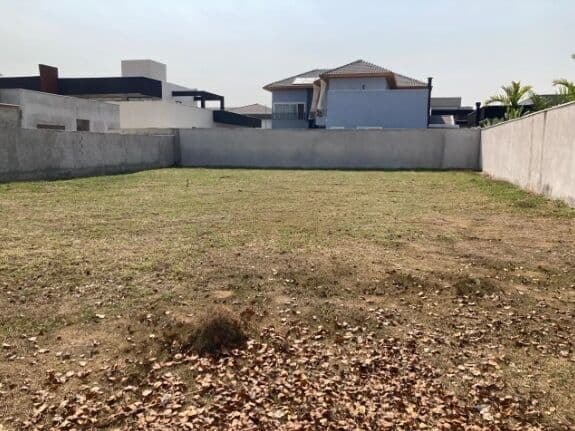 Terreno disponível para venda no bairro Condomínio Residencial Mont Blanc - São José dos Campos/SP