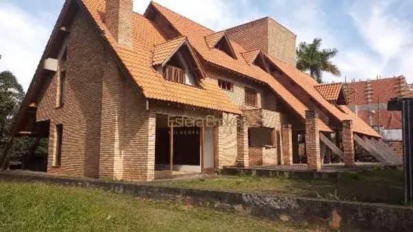 Casa de Condomínio em Barueri - Tamboré