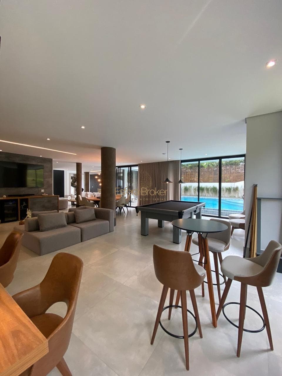 Casa disponível para venda no bairro Tamboré - Santana de Parnaíba/SP