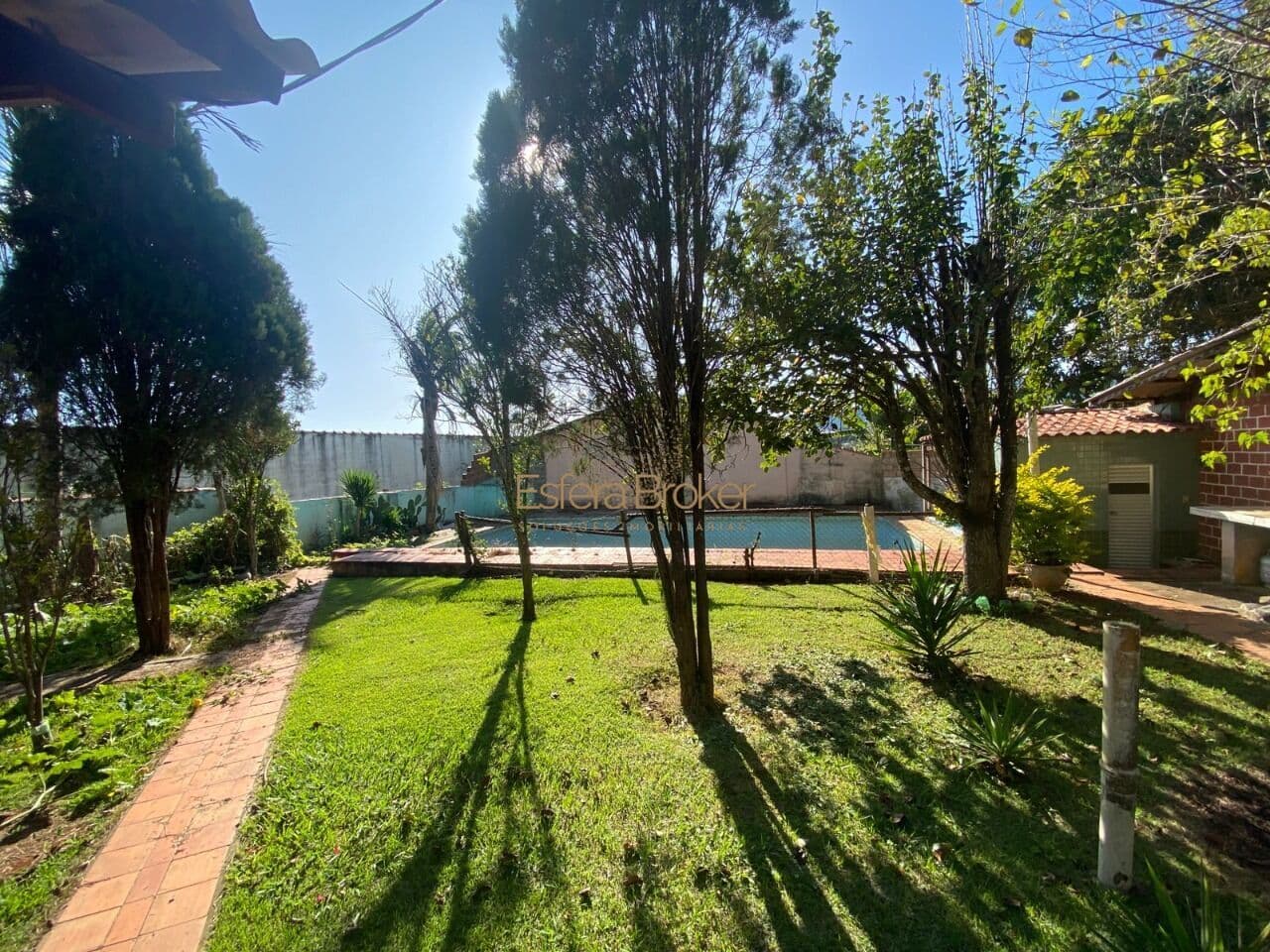 Chácara a venda com melhor localização do bairro em frente a rodovia a 5km para chegar em Santa Rita do Sapucaí, Minas Gerais