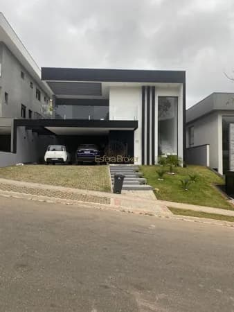 CASA MOBILIADA disponível para venda no bairro Tamboré - Santana de Parnaíba/SP