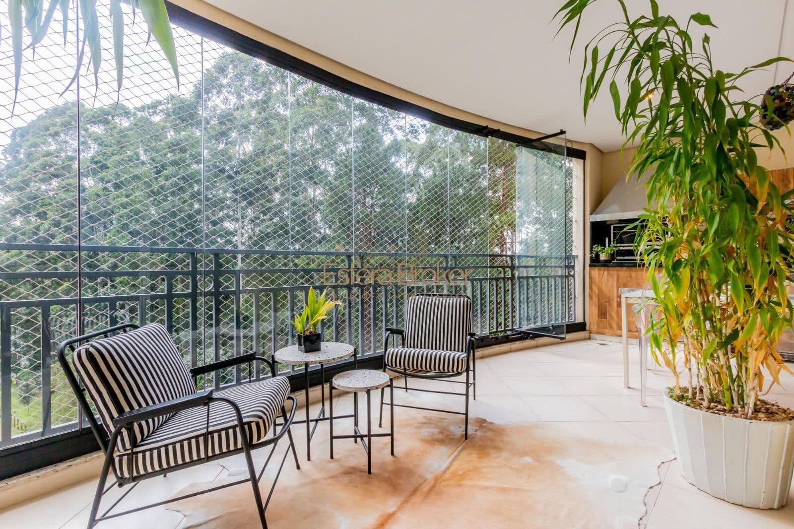 Apartamento disponível para venda no bairro Residencial Tres (Tamboré) - Santana de Parnaíba/SP