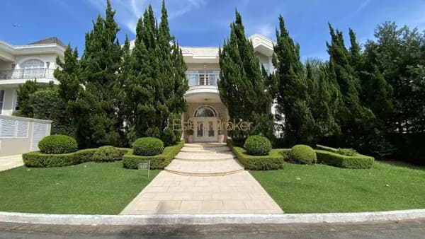 Casa disponível para venda no bairro Tamboré - Santana de Parnaíba/SP