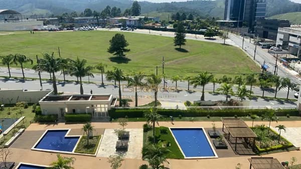 Apartamento Alto Padrão repleto de armários a venda em Alphaville, Santana de Parnaíba, SP