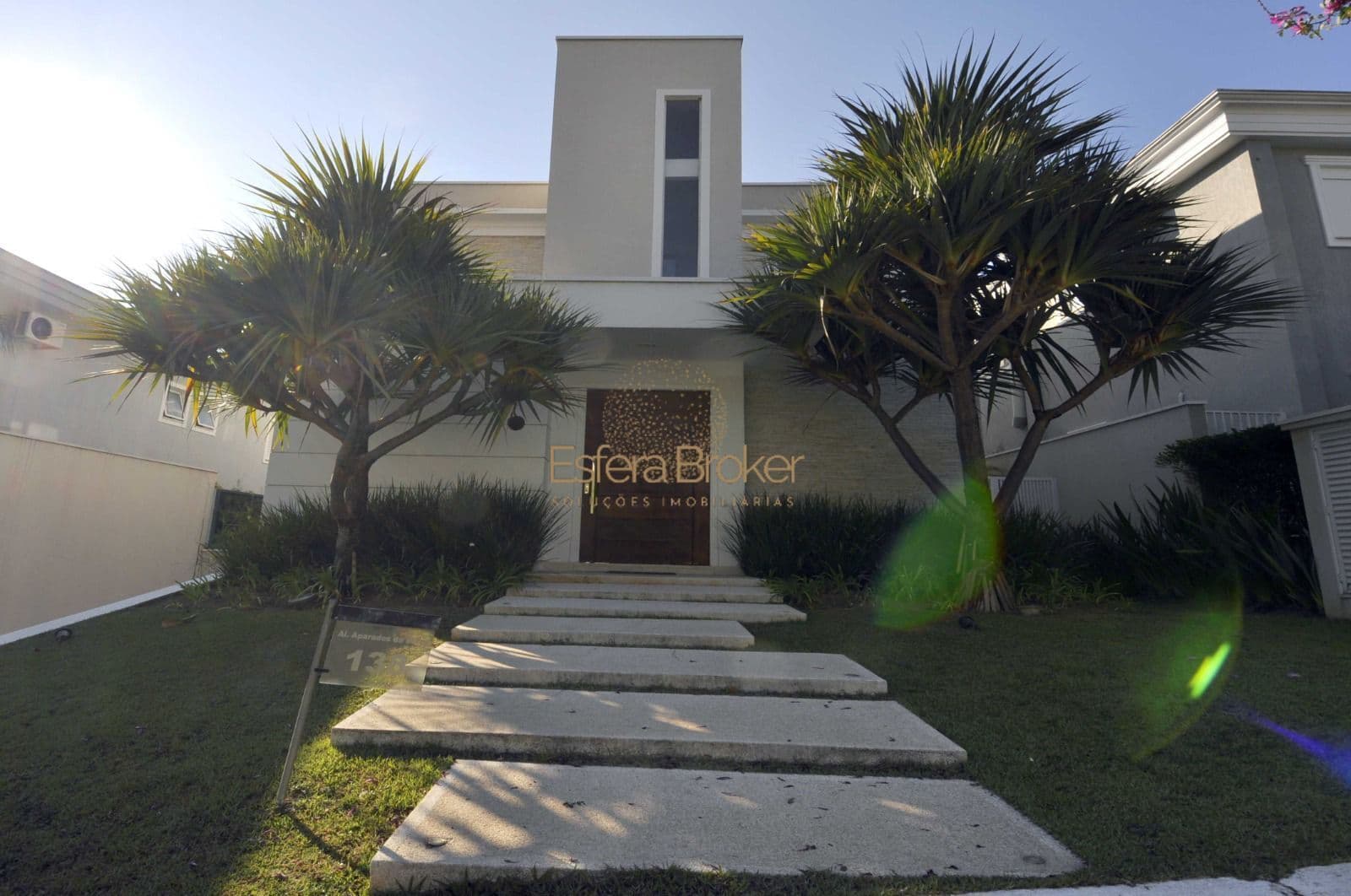 Casa disponível para venda no bairro Alphaville - Santana de Parnaíba/SP