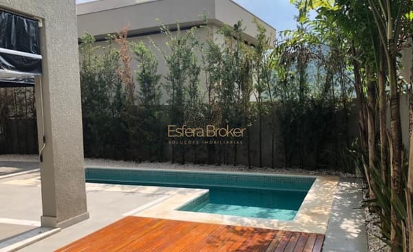 Casa disponível para venda no bairro Tamboré - Santana de Parnaíba/SP