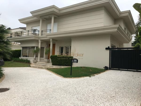 Casa disponível para venda no bairro Tamboré - Santana de Parnaíba/SP