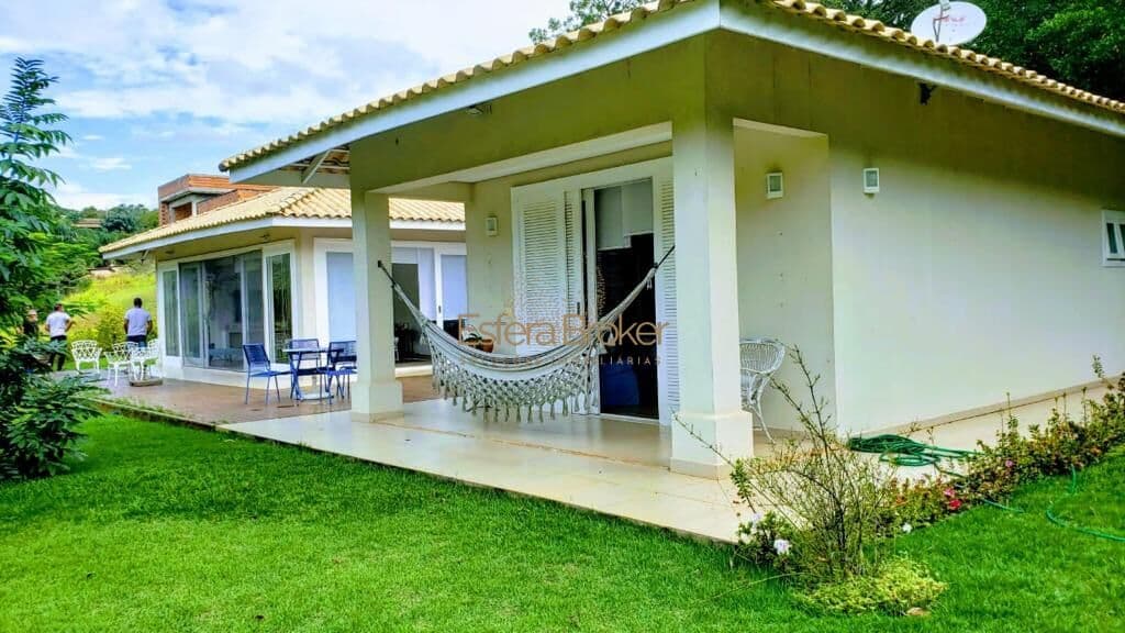 Casa disponível para venda no bairro Vila Velha - Santana de Parnaíba/SP