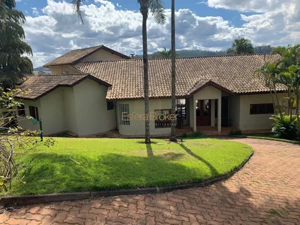 Casa disponível para venda no bairro Vila Velha - Santana de Parnaíba/SP