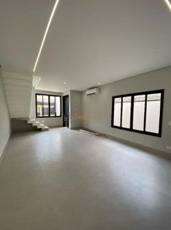Casa disponível para venda no bairro Chácara Jaguari (Fazendinha) - Santana de Parnaíba/SP