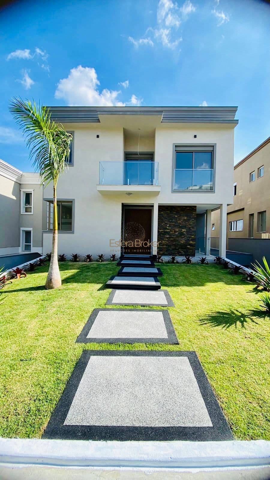 CASA MOBILIADA disponível para venda no bairro Centro Comercial Jubran - Barueri/SP