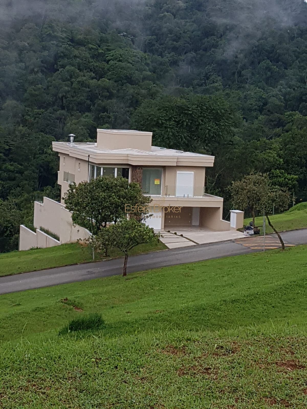 Casa disponível para venda no bairro Alphaville - Santana de Parnaíba/SP