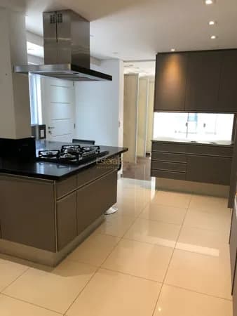 Casa disponível para venda no bairro Alphaville - Santana de Parnaíba/SP