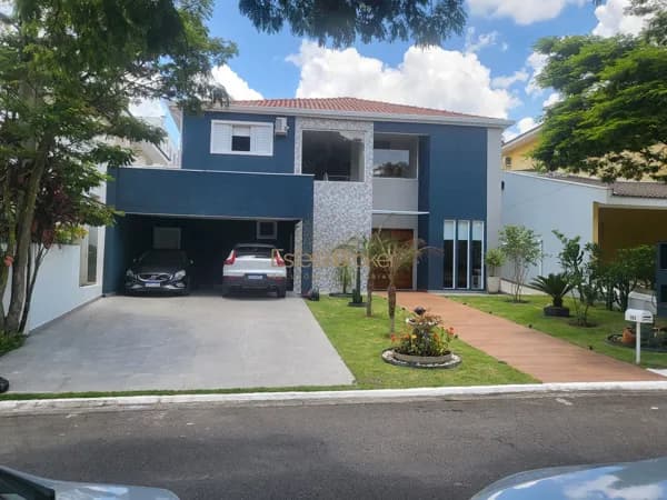 Casa de Condomínio em Santana de Parnaíba - Alphaville