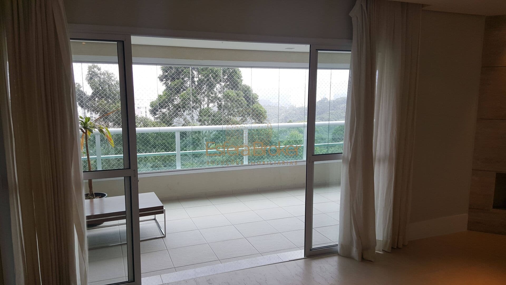 Apartamento disponível para LOCAÇÃO no bairro Tamboré - Santana de Parnaíba/SP