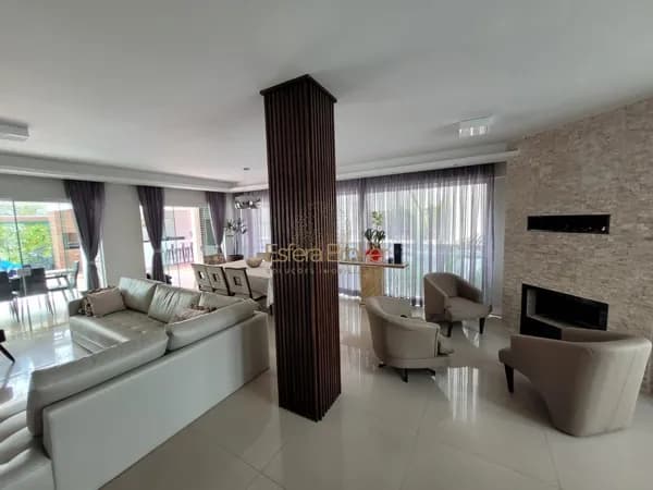 CASA MOBILIADA disponível para venda no bairro Alphaville - Santana de Parnaíba/SP
