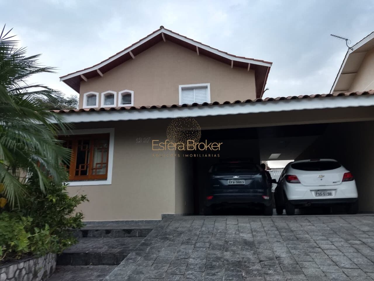 Casa disponível para venda no bairro Residencial Quatro (Alphaville) - Santana de Parnaíba/SP