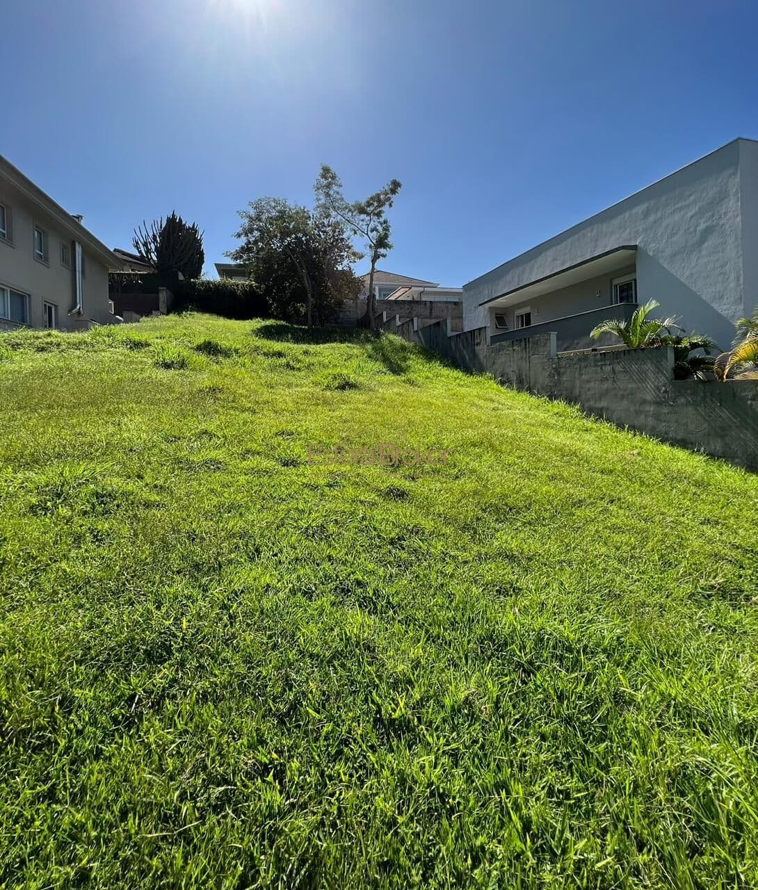 Terreno disponível para venda no bairro Tamboré - Santana de Parnaíba/SP