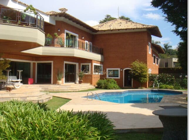 Casa à venda disponível no bairro Tamboré - Barueri/SP