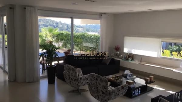 Casa disponível para venda no bairro Alphaville - Santana de Parnaíba/SP