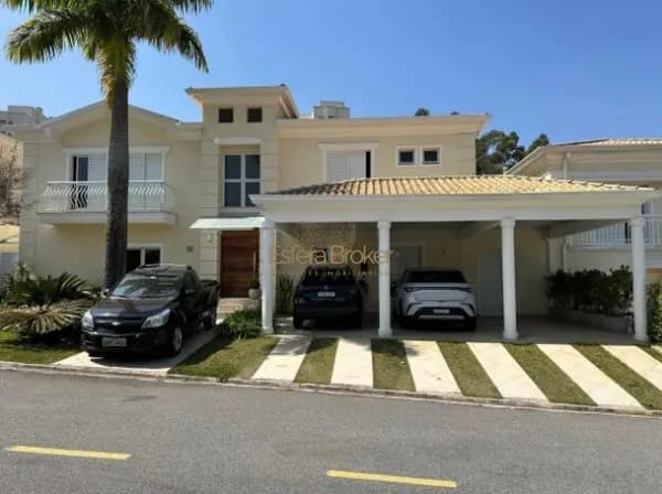 Casa disponível para venda no bairro Tamboré - Santana de Parnaíba/SP