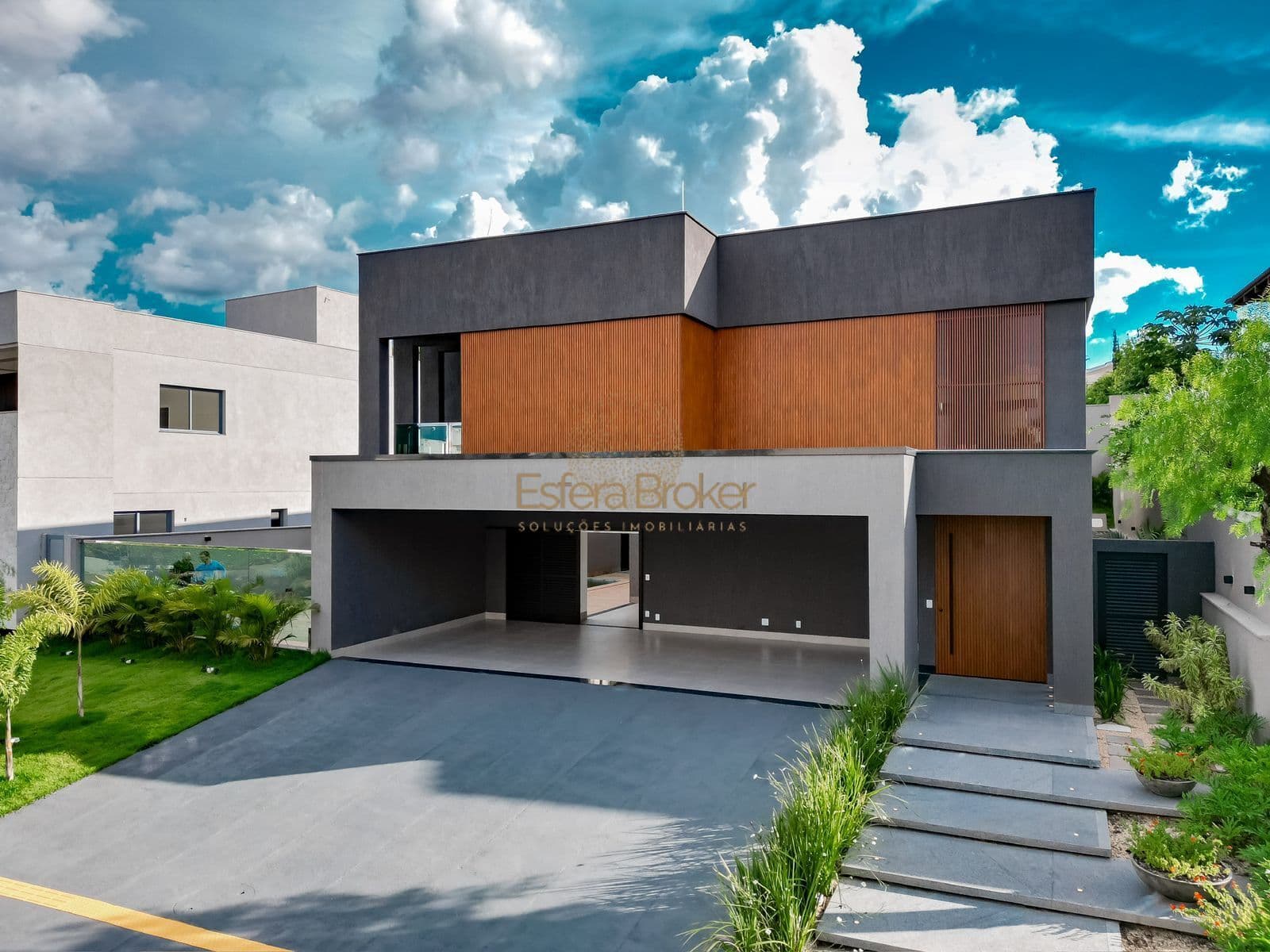 Casa disponível para venda no bairro Residencial Alphaville Flamboyant - Goiânia/GO