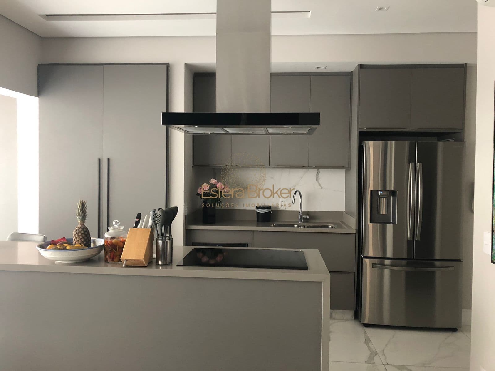 APARTAMENTO MOBILIADO disponível para venda no bairro Tamboré - Santana de Parnaíba/SP