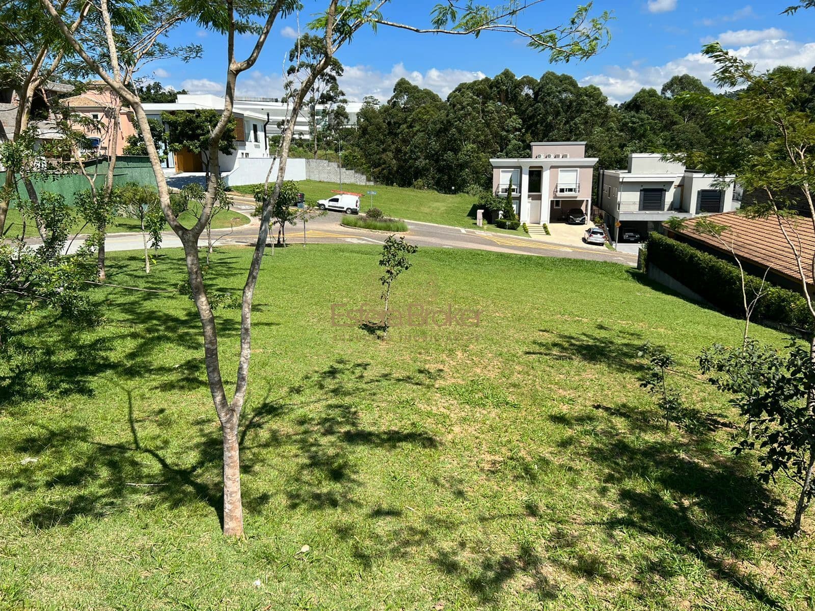 Maravilhoso terreno de esquina no Tamboré 11 , Santana de Parnaíba, SP