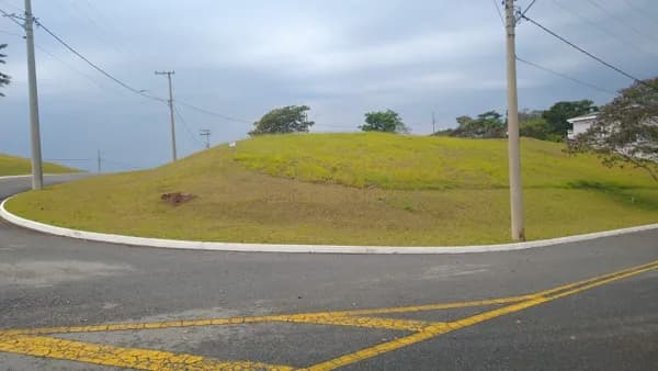 Terreno disponível para venda no bairro Centro - Paraibuna/SP