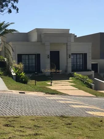 Casa disponível para venda no bairro Tamboré - Santana de Parnaíba/SP
