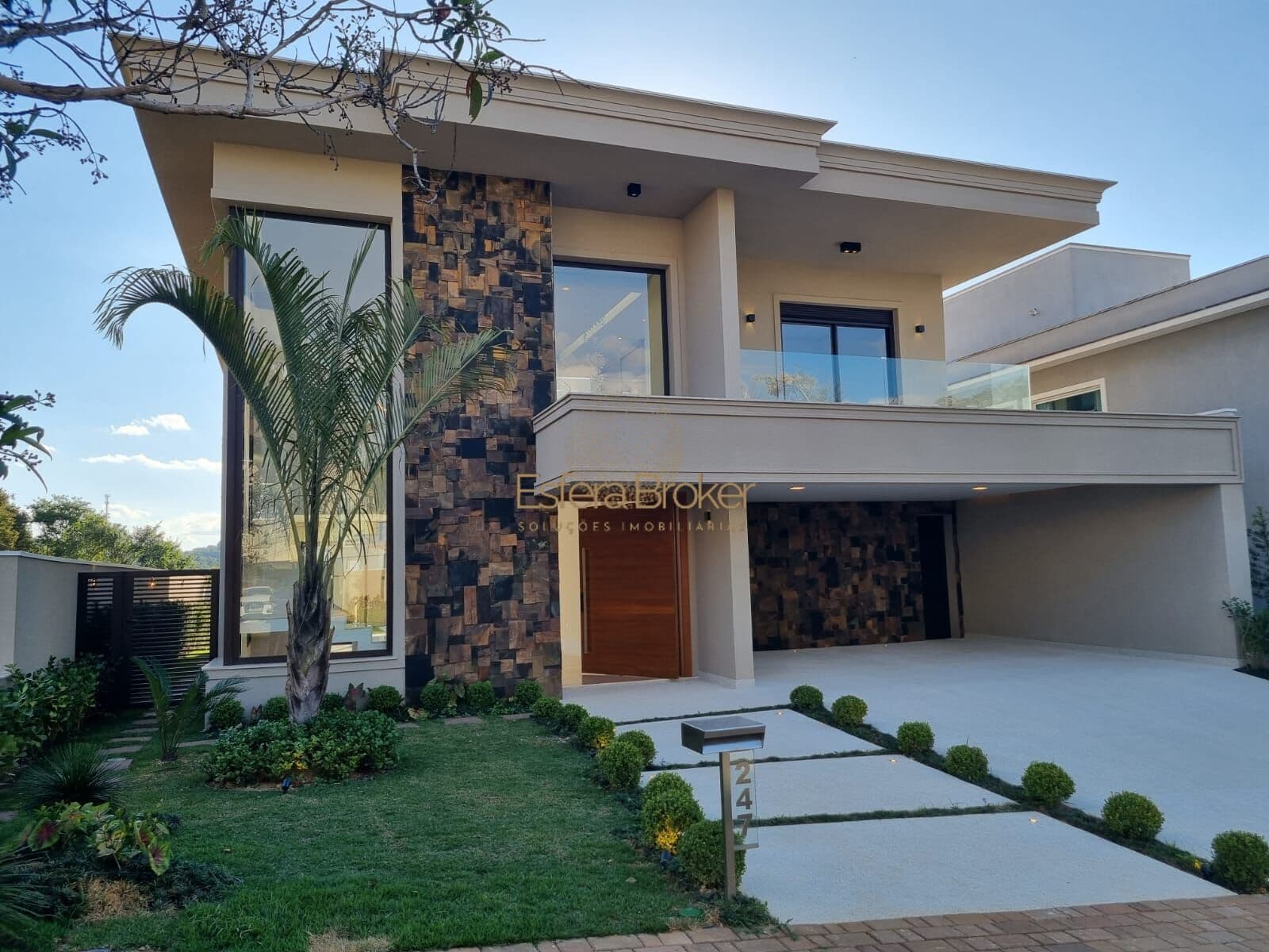 Casa disponível para venda no bairro Alphaville - Santana de Parnaíba/SP
