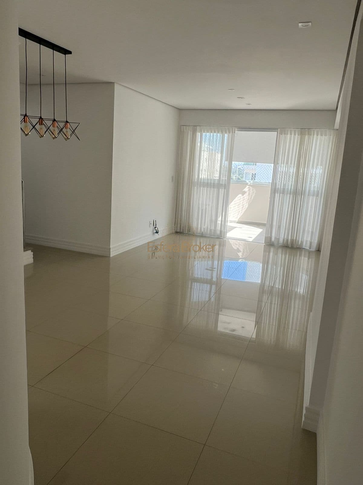 Casa disponível para venda no bairro Alphaville - Barueri/SP