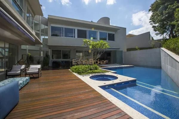 CASA MOBILIADA disponível para venda no bairro Tamboré - Santana de Parnaíba/SP