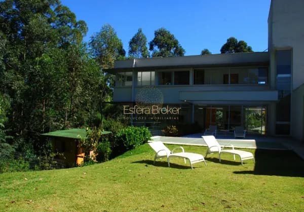 Casa de Condomínio em Barueri - Tamboré